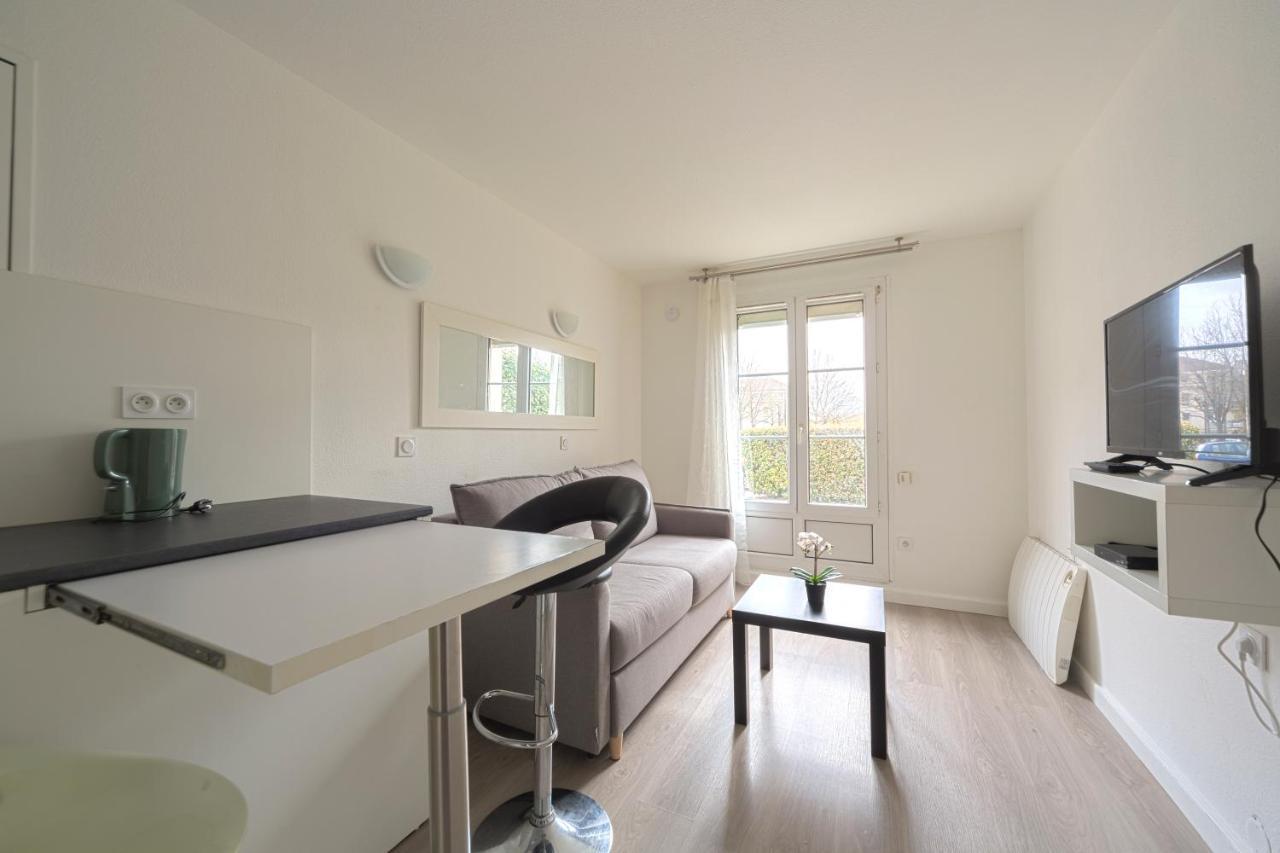 Studio Cosy 2 Min Gare - 10 Min Bussy-Saint-Georges Bagian luar foto
