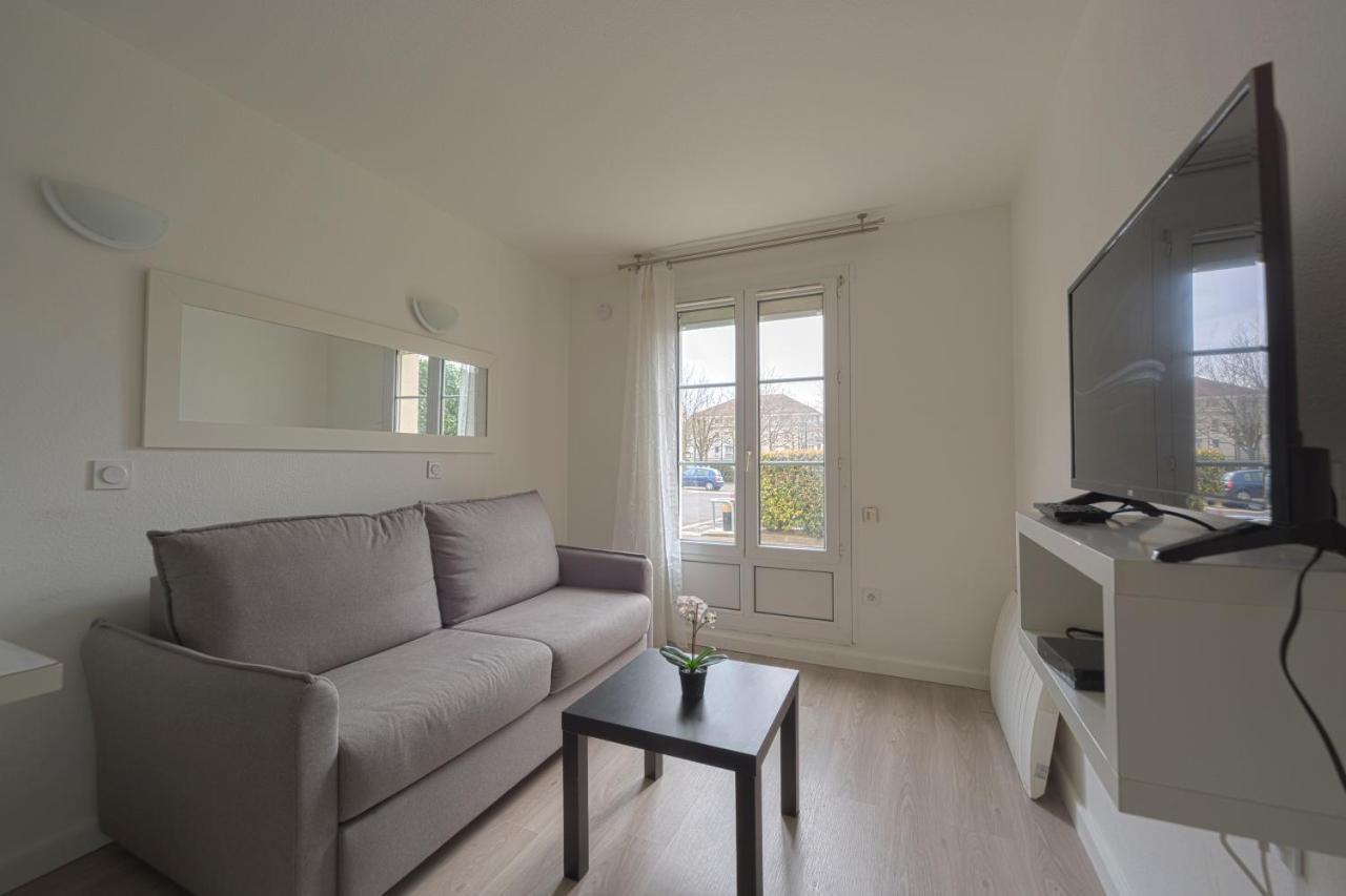 Studio Cosy 2 Min Gare - 10 Min Bussy-Saint-Georges Bagian luar foto